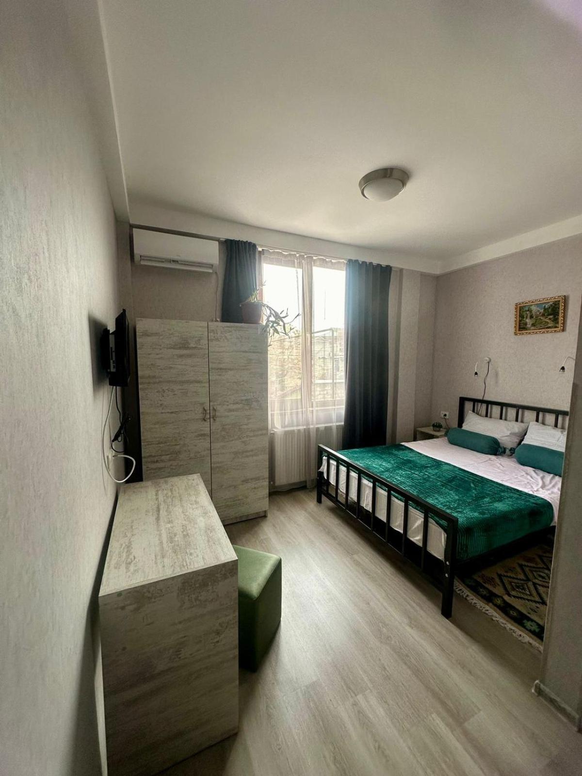 Hotel Tradicia Tbilisi Esterno foto